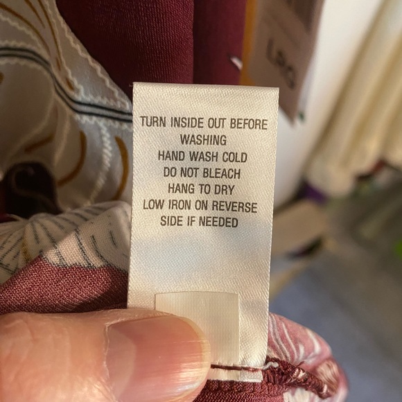 Short sleeve below knee dress in floral print w/front overlay/tie, NWT - Picture 5 of 16